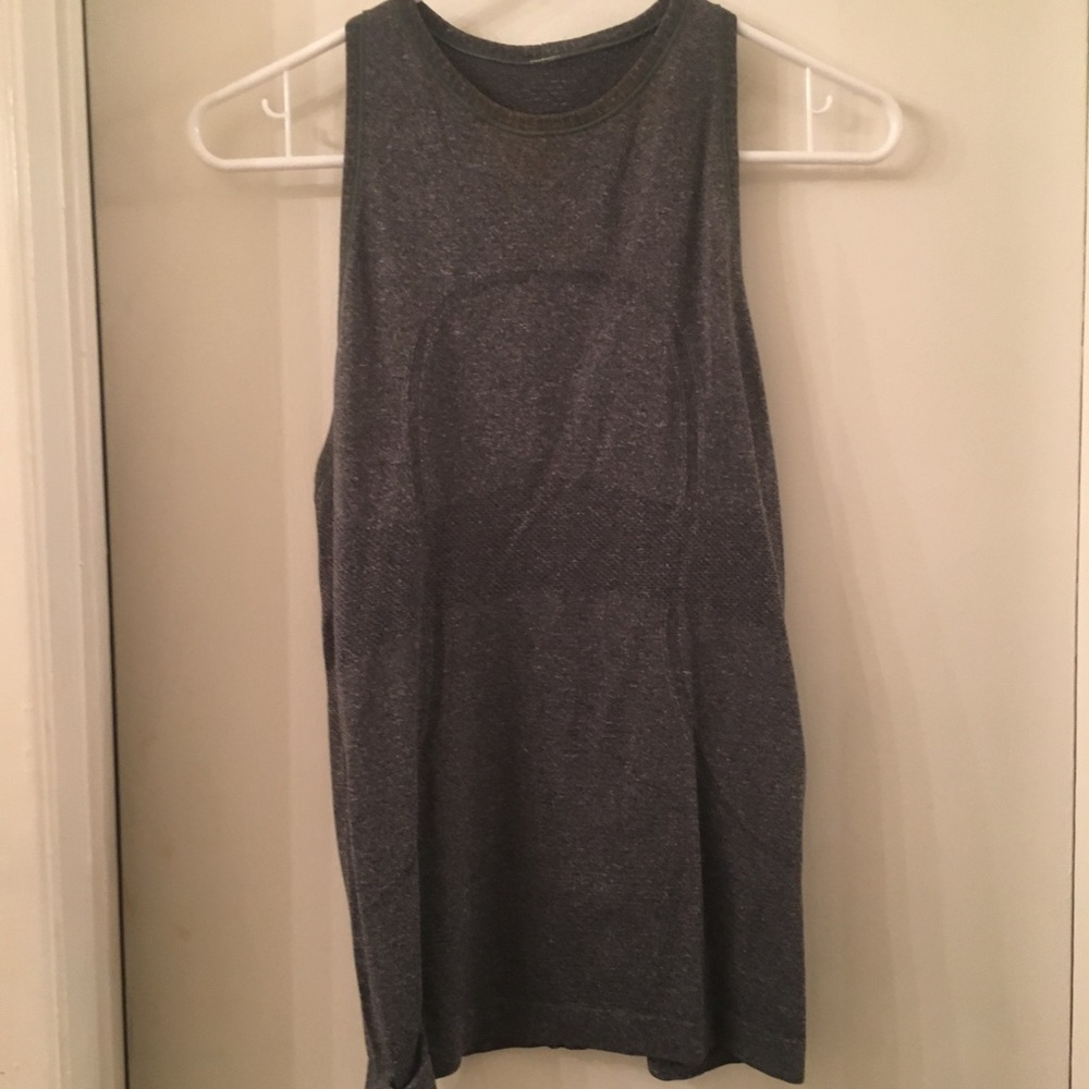 Grey lululemon shirt
